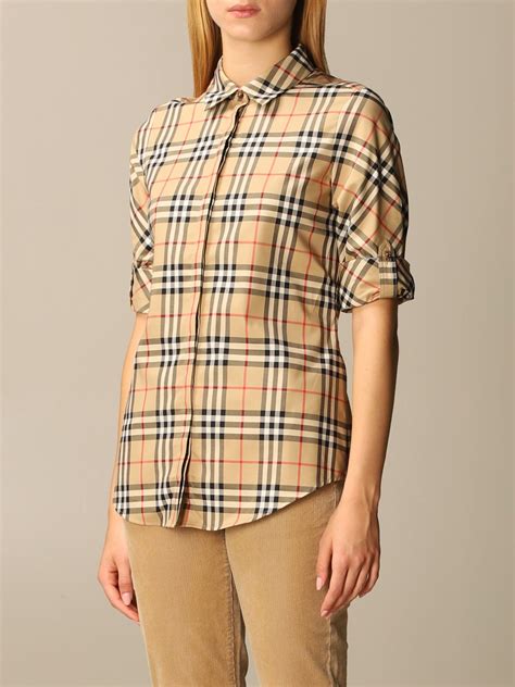 burberry camicia simile|Camicia in cotone con vestibilità slim (Noce moscata) .